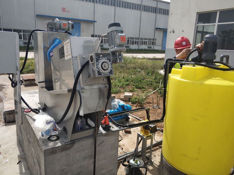 龍(long)輝(hui)汚(wu)泥(ni)脫水(shui)