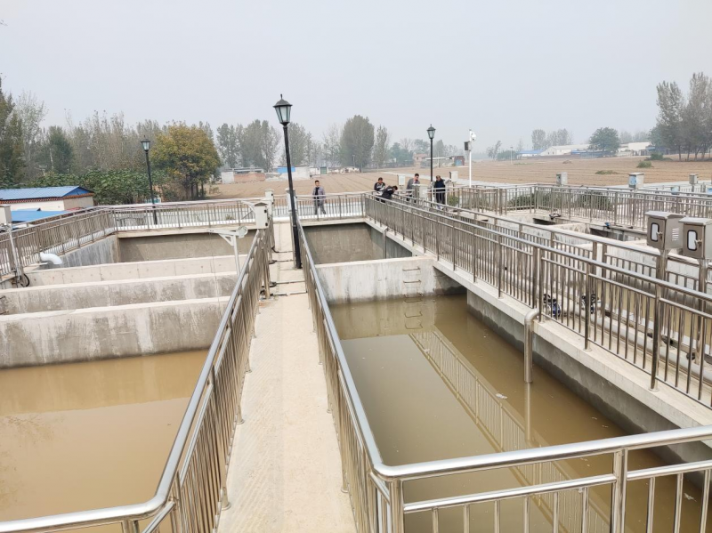 慶祝公司(si)濮(pu)陽汚(wu)水(shui)處理(li)項(xiang)目(mu)註(zhu)水(shui)投(tou)入(ru)使用(yong)