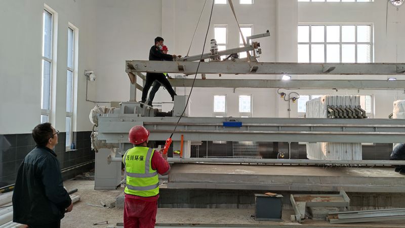 折疊帶式(shi)壓濾機(ji)的(de)結(jie)構特點