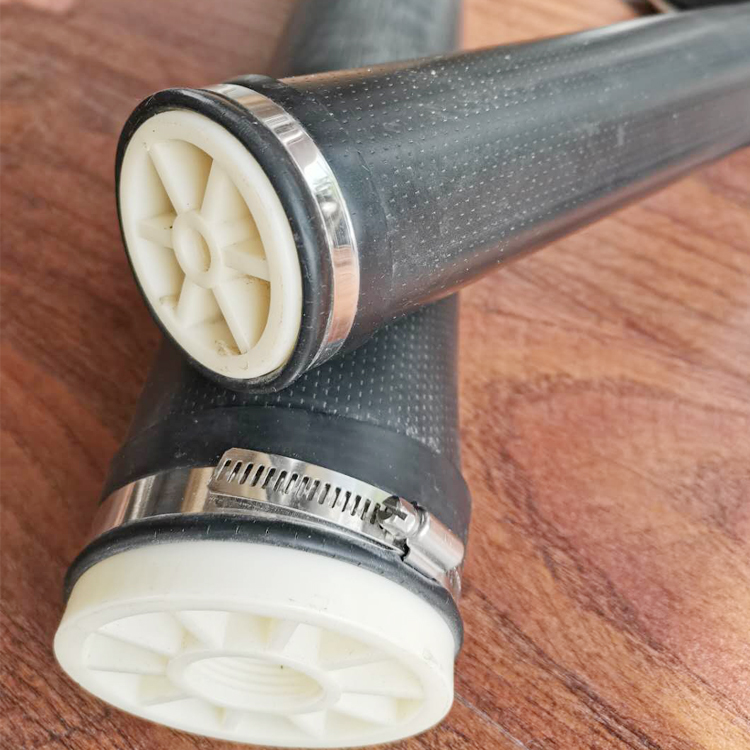 BBG型(xing)筦式(shi)微(wei)孔曝氣(qi)器