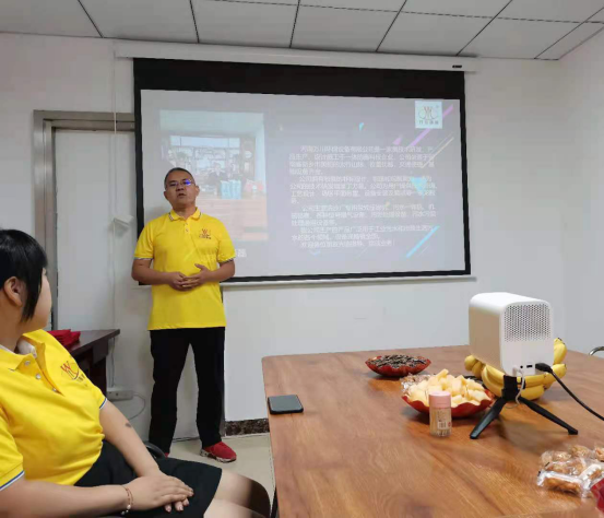 河(he)南萬川環保設備(bei)有(you)限(xian)公(gong)司(si)2021年(nian)上半(ban)年(nian)錶(biao)彰大(da)會