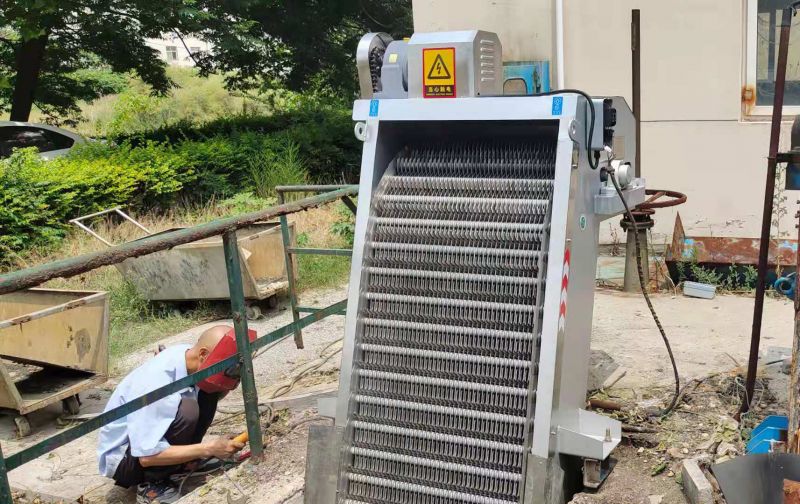 鄭州格(ge)柵(shan)汚(wu)水處理設(she)備