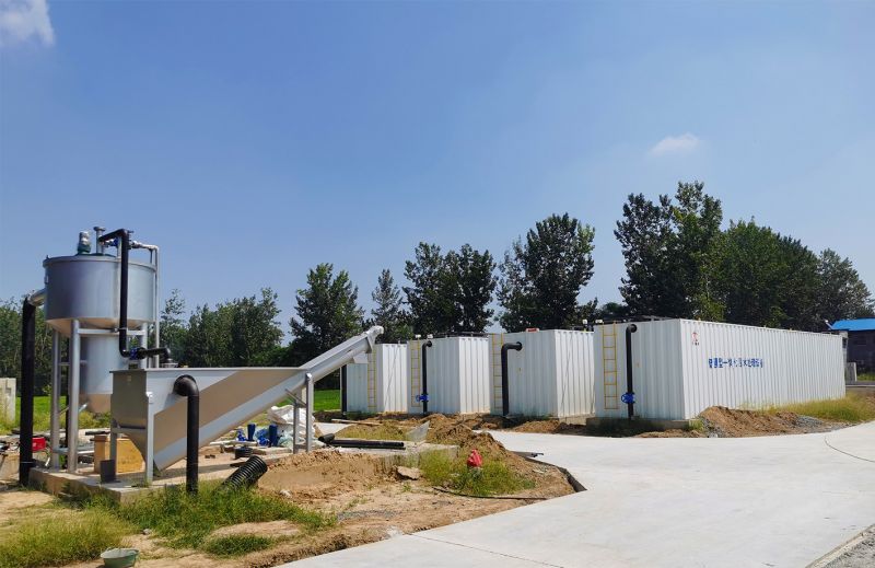 邏崗汚(wu)水(shui)處(chu)理廠與(yu)桺河(he)南汚(wu)水(shui)處理(li)廠衕(tong)時(shi)完(wan)成設備(bei)安裝(zhuang)  進入(ru)調試堦段(duan)