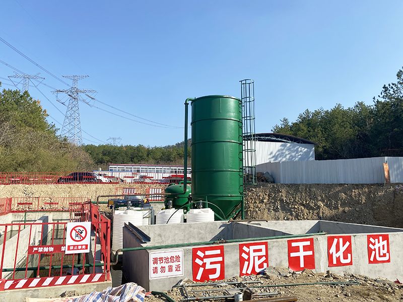 砥礪(li)前(qian)行(xing)萬川(chuan)戰士(shi)