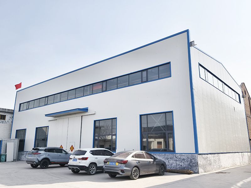 萬川(chuan)環保(bao)二期廠房(fang)建造(zao)順(shun)利(li)竣(jun)工